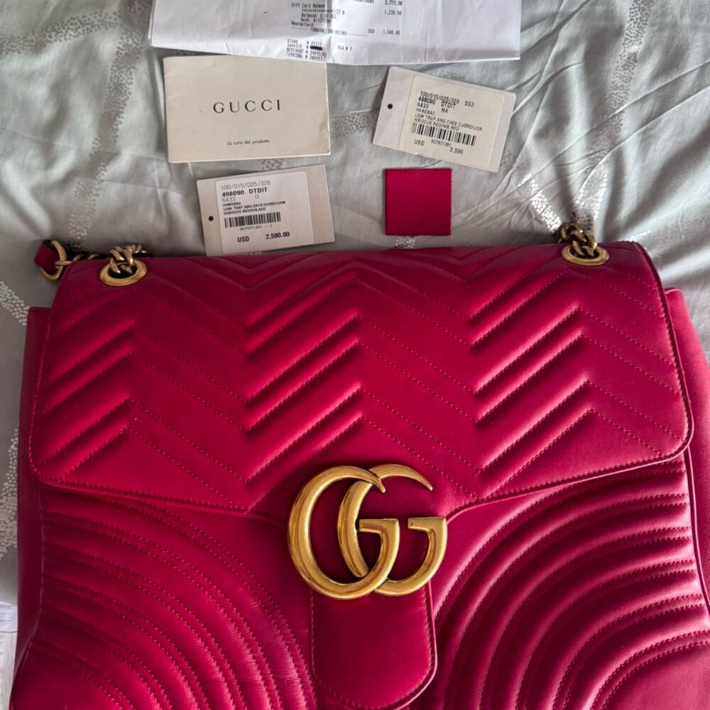 Authentic Gucci GG Marmont Matelassé Shoulder Bag – Hibiscus Red– Medium